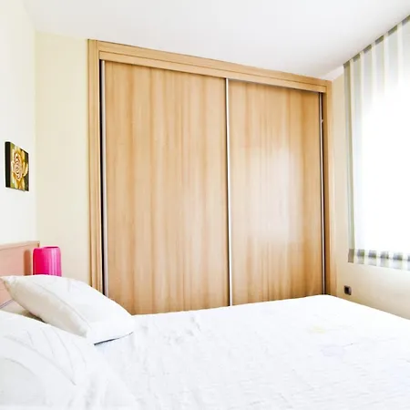 Tecavi Ii Atic 아파트